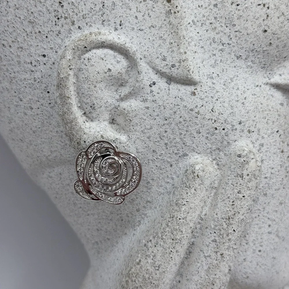Lauren G Adams LGA Silver Tone Metal CZ Rose Earrings Daisy Enamel Pierced Ears